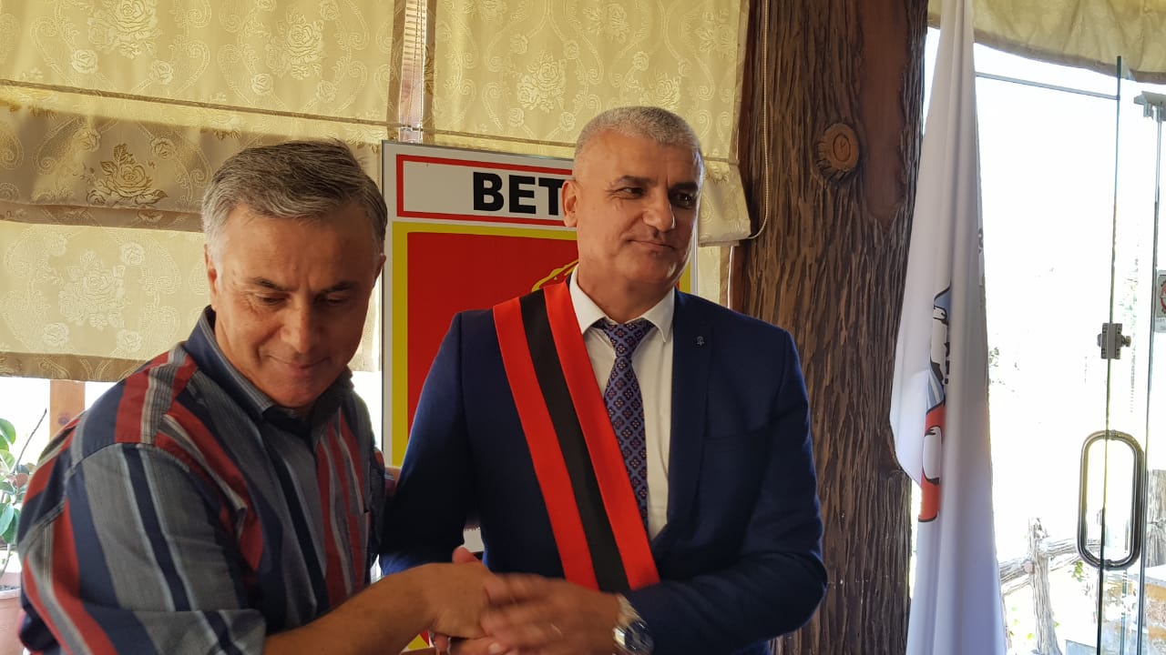 Belsh/ Arif Tafani merr mandatin e 5-të, konstituohet Këshilli bashkiak -  Gazeta Shqiptare Online