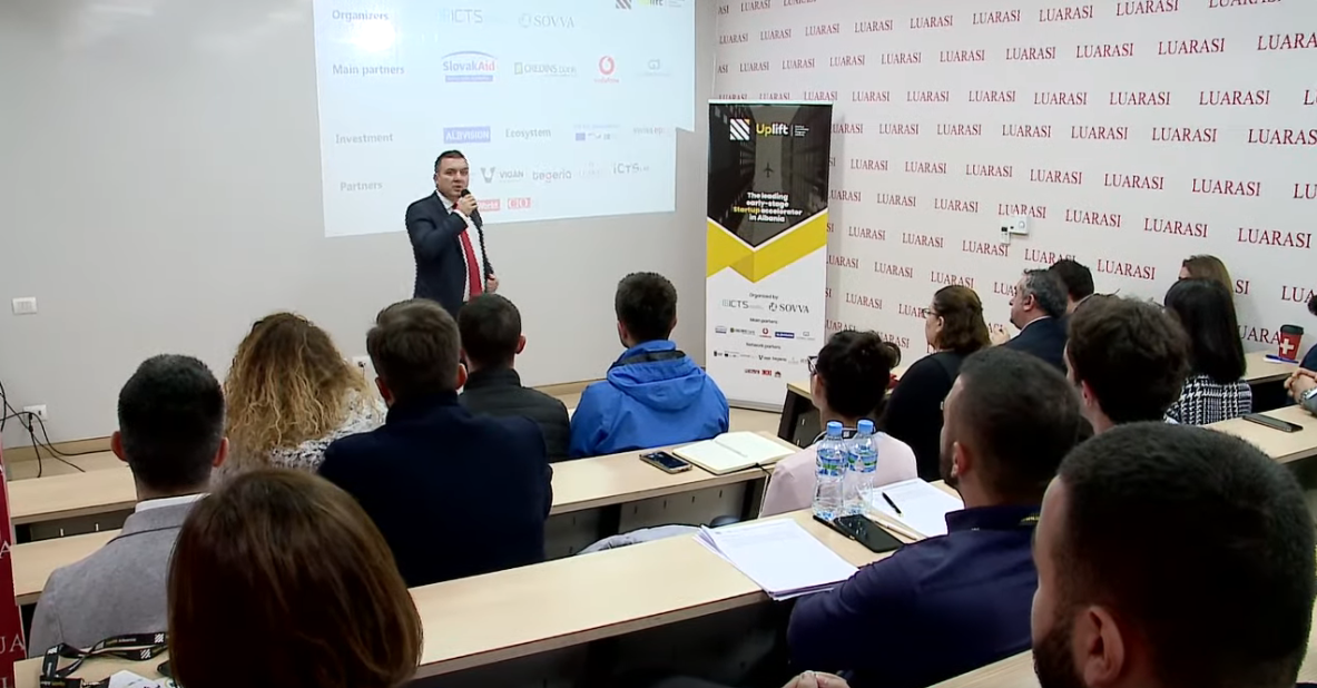 Screenshot_2019-11-11 “Selection Bootcamp”, aktiviteti inovativ në Universitetitn “Luarasi” nga Uplift Albania - YouTube(3)