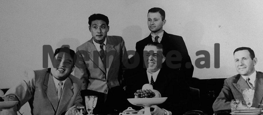 Enveri-Mehmeti-dhe-Kimi-ne-vitin-1956.