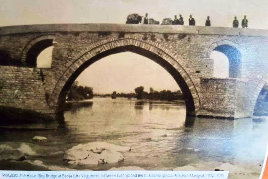 Ura Vajgurore foto e vitit 1924