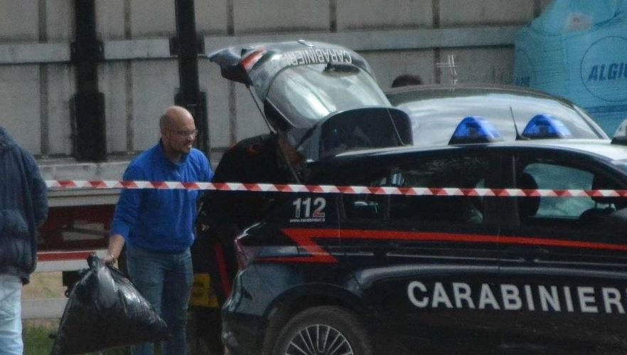 Shiste drogë së bashku me djalin e partneres, arrestohet 46-vjeçari shqiptar në Itali. Ja çfarë u gjet në kasafortën e të riut