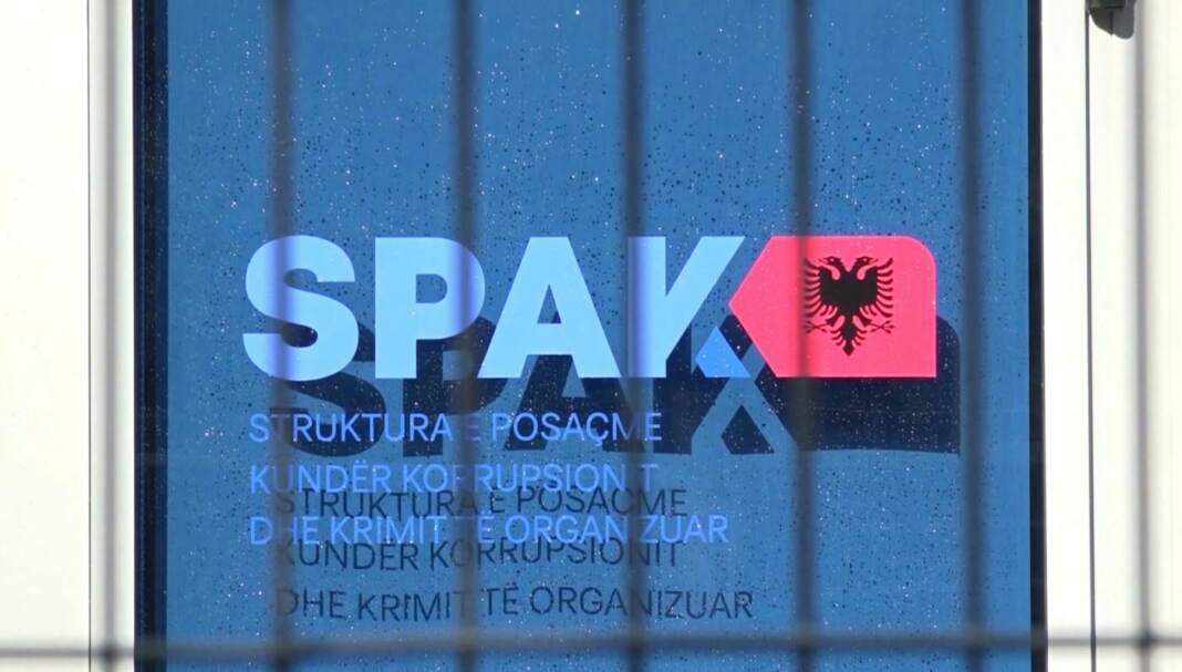 Megaoperacioni i SPAK/ Shpallen në kërkim një ish zyrtar i lartë policie dhe një ish-anëtar i forcave RENEA