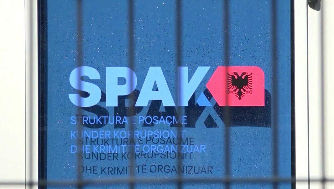 SPAK lëshon 50 urdhër-arreste, policia aksion për arrestimin e kontigjentëve të krimit në disa qytete. Ja banesat e kujt po kontrollohen