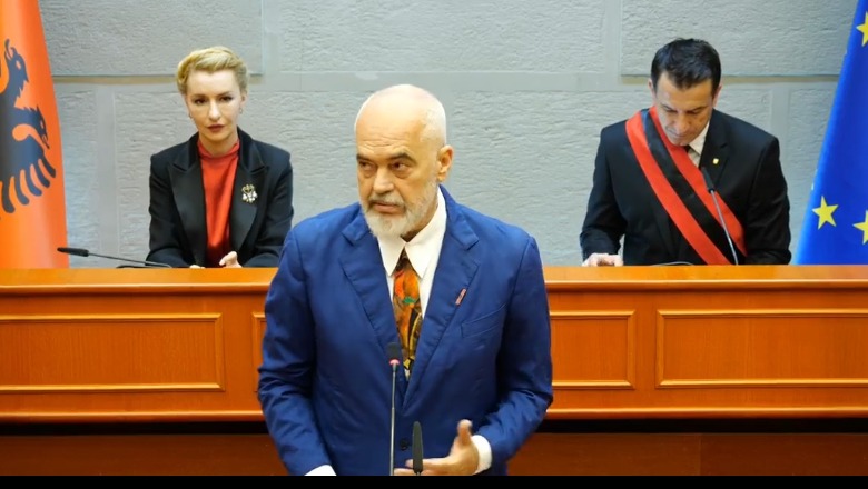 “Ndër shqiptarët më të mirët të historisë tonë kombëtare”- Ali Ahmeti nderohet “Qytetar Nderi i Tiranës”, Rama: Mjeshtër në përdorimin e armëve të diplomacisë