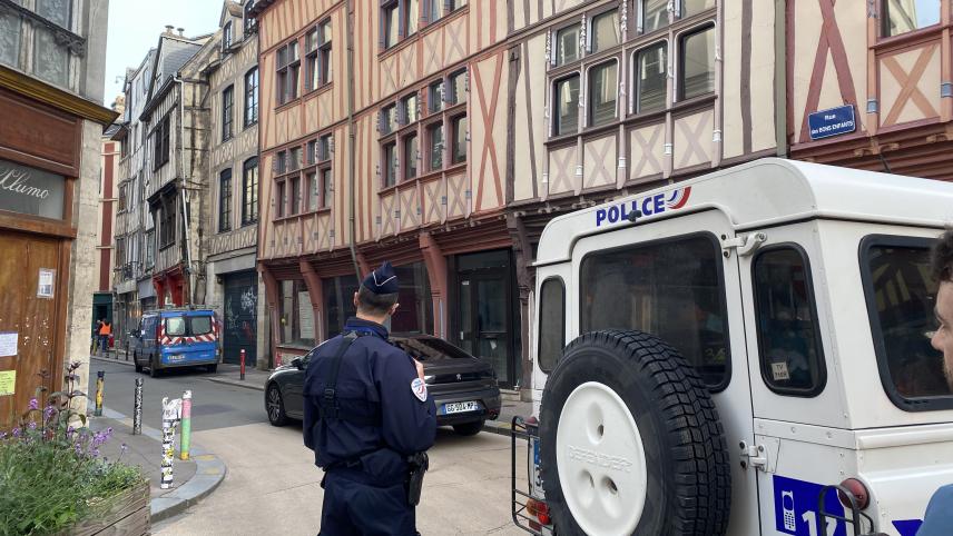 U përpoq të digjte sinagogën në Rouen, vritet nga policia një burrë në Francë